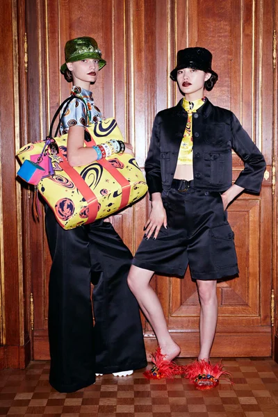 Look 16